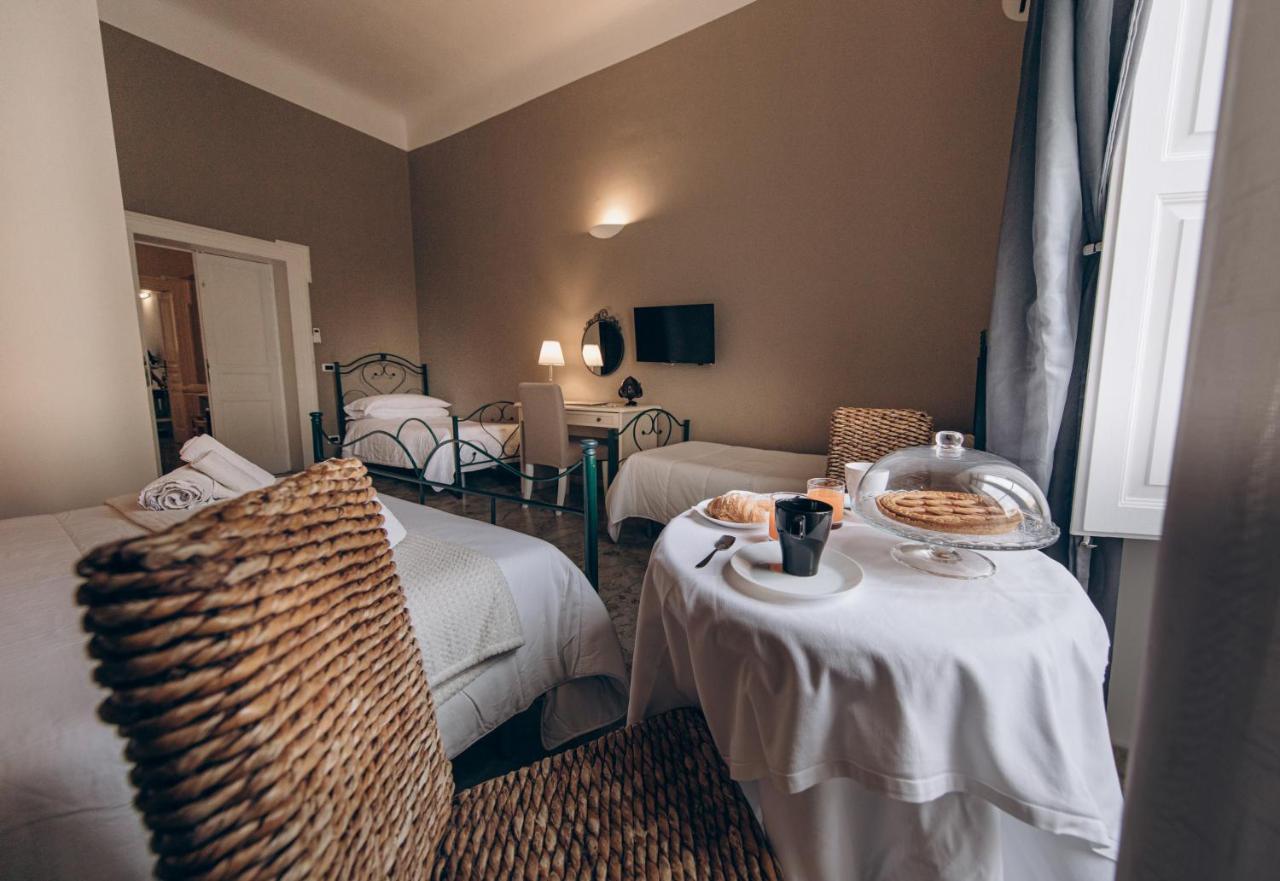 Bed And Breakfast Nonna Maria Taranto Exterior foto